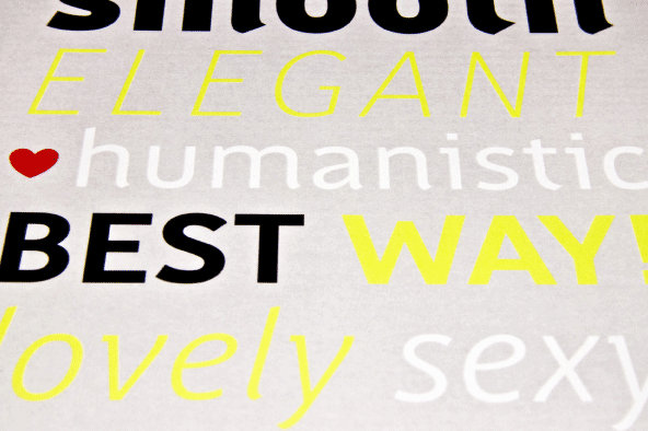 Saya FY font family sample image.