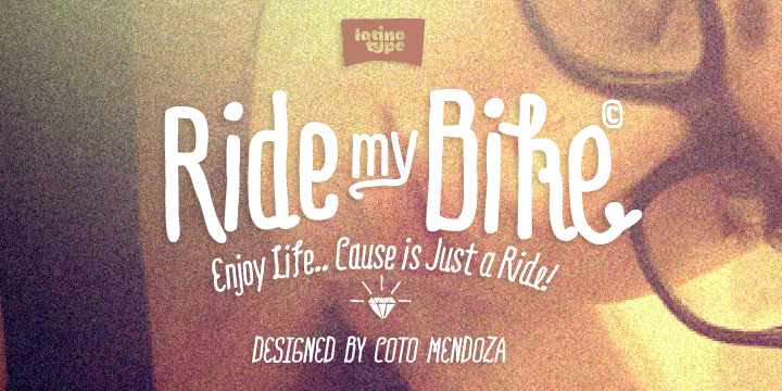 Ride my bike is a fresh handmade typeface, inspired by street style and the new culture that moves pedaling around the city.